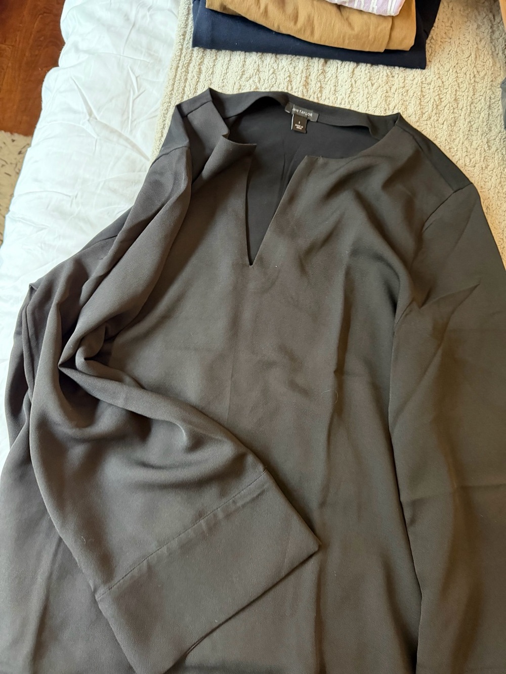 Ann Taylor Olive Green Long Sleeve V-Neck Blouse